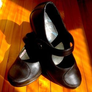 Dansko black Mary Janes sz 38